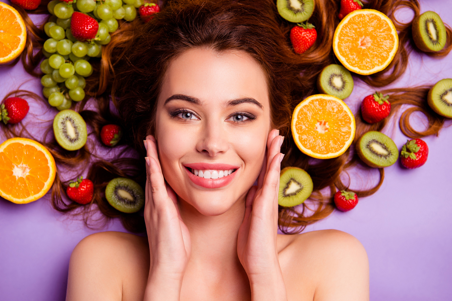 ALGO MÁS QUE EXTERNALIDADES: SUSTANCIAS VITALES NATURALES PARA LAS UÑAS Y EL CABELLO